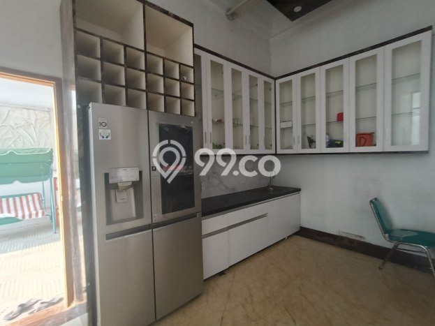 Dijual Hunian Mewah dengan Fasilitas Sekitar Komplit di Banjarsari, Surakarta Dijual Hunian Mewah dengan Fasilitas Sekitar Komplit di Banjarsari, Surakarta