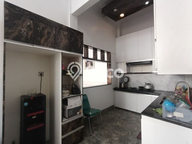 Dijual Hunian Mewah dengan Fasilitas Sekitar Komplit di Banjarsari, Surakarta Dijual Hunian Mewah dengan Fasilitas Sekitar Komplit di Banjarsari, Surakarta