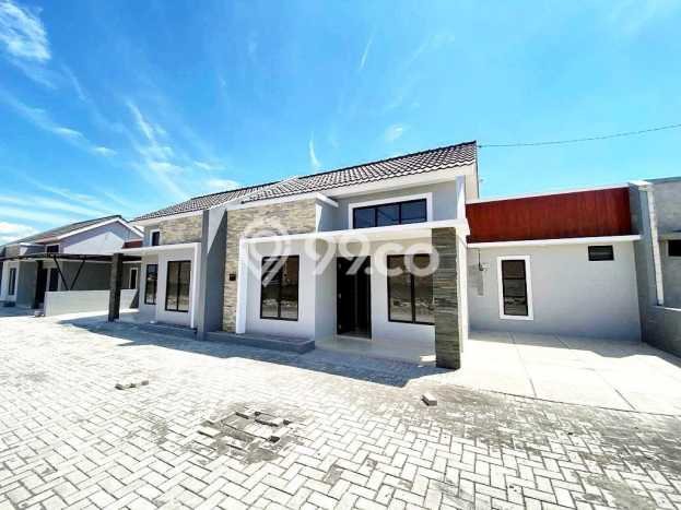 Rumah Minimalis Dijual di Colomadu 2 Kamar dengan LT 70m2 Rumah Minimalis Dijual di Colomadu 2 Kamar dengan LT 70m2