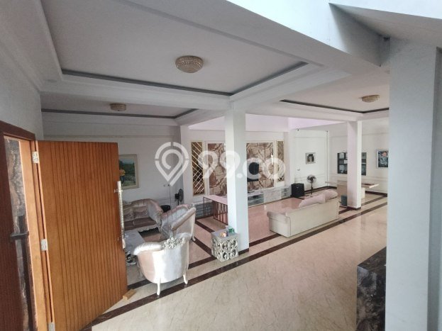 Dijual Hunian Mewah dengan Fasilitas Sekitar Komplit di Banjarsari, Surakarta Dijual Hunian Mewah dengan Fasilitas Sekitar Komplit di Banjarsari, Surakarta