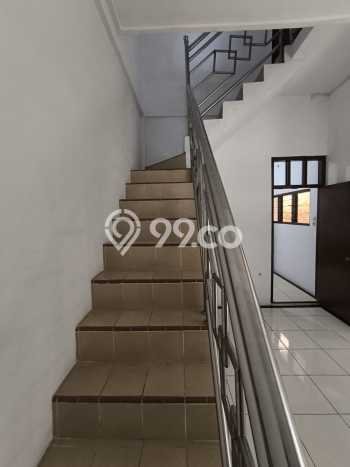 Rumah area Colomadu, 3 KM, Lingkungan Strategis, LT 186m² Bangunan 200m² Rumah area Colomadu, 3 KM, Lingkungan Strategis, LT 186m² Bangunan 200m²