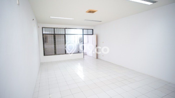 Dijual! Kantor di Pangeran Jayakarta Jakarta Pusat LT 141m2 / LB 494m2 Kawasan Strategis Dijual! Kantor di Pangeran Jayakarta Jakarta Pusat LT 141m2 / LB 494m2 Kawasan Strategis