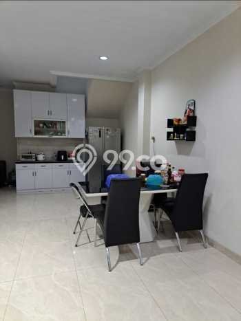Rumah Luxury Modern Tanpa Renovasi di Daan Mogot Jakarta Barat Rumah Luxury Modern Tanpa Renovasi di Daan Mogot Jakarta Barat