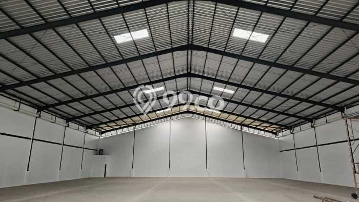 Gudang For Rent di Cikande, Luas 1056m², Lokasi Bisnis, Jalan Utama Gudang For Rent di Cikande, Luas 1056m², Lokasi Bisnis, Jalan Utama