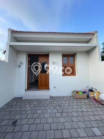 Rumah Asri area Uluwatu, 2 KT, Area Tenang, LT 100m² Bangunan 90m² Rumah Asri area Uluwatu, 2 KT, Area Tenang, LT 100m² Bangunan 90m²