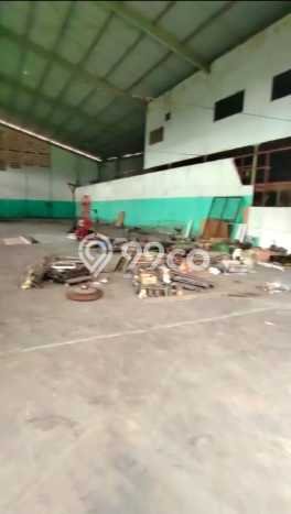 LOKASI BISNIS! Gudang Disewakan Kawasan Cikupa, Luas 720m², Jalan Strategis, Siap Operasional LOKASI BISNIS! Gudang Disewakan Kawasan Cikupa, Luas 720m², Jalan Strategis, Siap Operasional