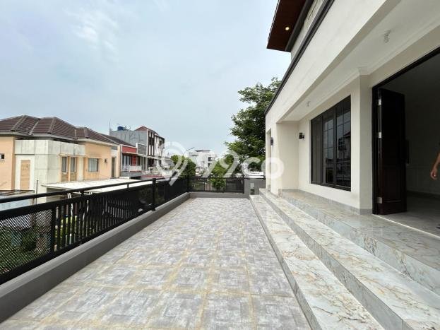 Rumah Luxury Modern Tanpa Renovasi di BSD Tangerang Rumah Luxury Modern Tanpa Renovasi di BSD Tangerang