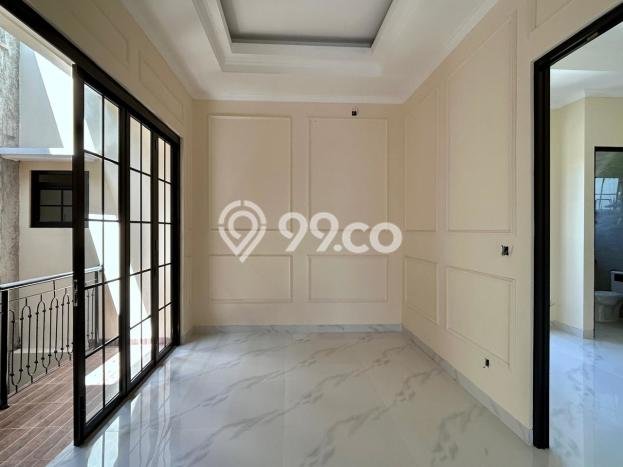 Hunian Mewah Siap Huni LT 180m2 di BSD, Tangerang Selatan Hunian Mewah Siap Huni LT 180m2 di BSD, Tangerang Selatan