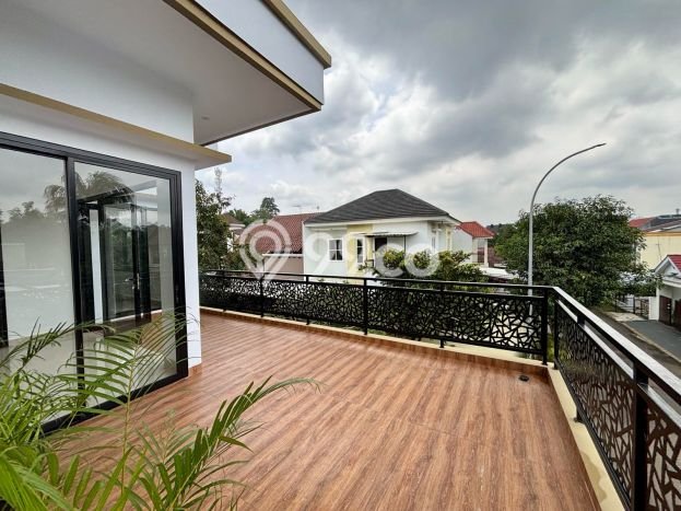 Dijual Rumah Luas Elegan Dengan View Eksklusif di BSD Kencana Loka, Tangerang Dijual Rumah Luas Elegan Dengan View Eksklusif di BSD Kencana Loka, Tangerang