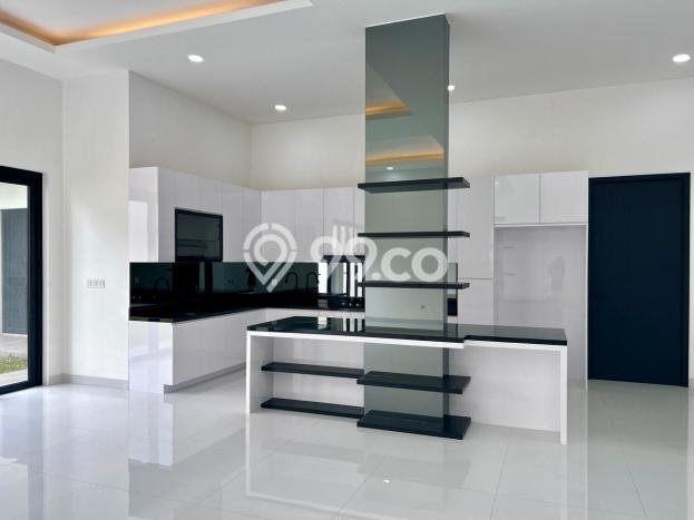Rumah Eksklusif Dijual LT 375m2 di BSD, Tangerang Selatan Rumah Eksklusif Dijual LT 375m2 di BSD, Tangerang Selatan