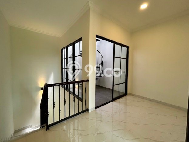 Ready to Use! Premium House LT 123m2 Desain Elegan di BSD Ready to Use! Premium House LT 123m2 Desain Elegan di BSD