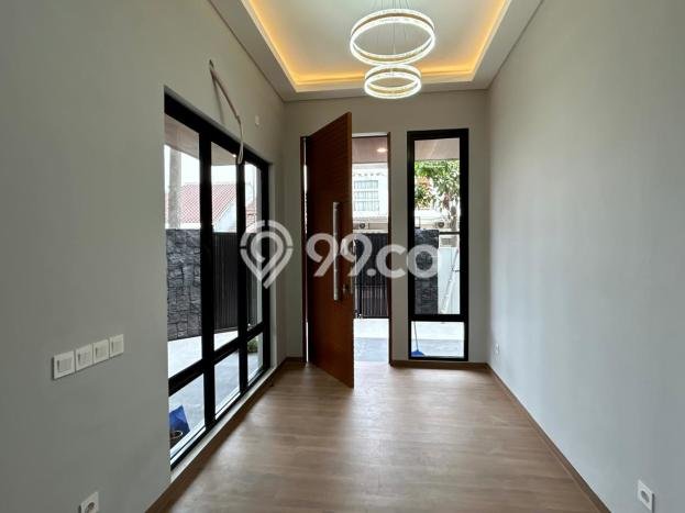 Dijual Rumah Luas Elegan Dengan View Cantik di BSD Griya Loka, Tangerang Dijual Rumah Luas Elegan Dengan View Cantik di BSD Griya Loka, Tangerang