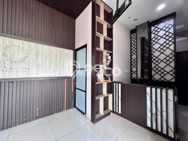 Unit Komersial Dijual di BSD Tangerang Selatan Luas Bangunan 637m2 Unit Komersial Dijual di BSD Tangerang Selatan Luas Bangunan 637m2