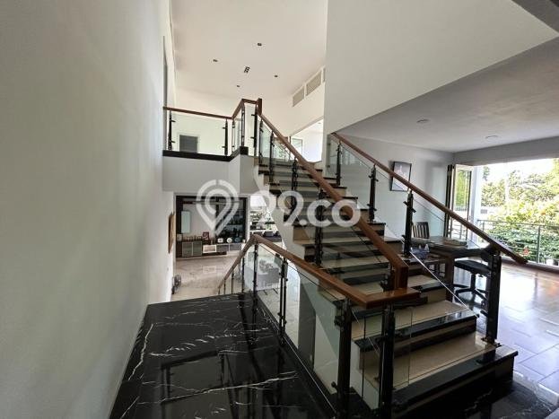 Siap Huni Rumah Mewah 5 Kamar di BSD Dekat ke Mana Pun Siap Huni Rumah Mewah 5 Kamar di BSD Dekat ke Mana Pun