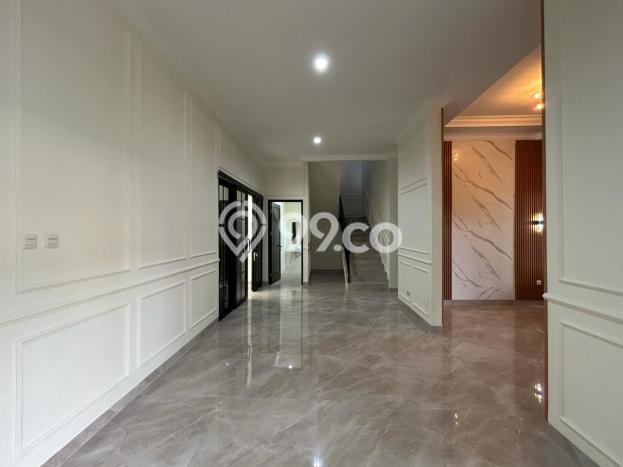 Rumah Luxury Modern Tanpa Renovasi di BSD Tangerang Rumah Luxury Modern Tanpa Renovasi di BSD Tangerang