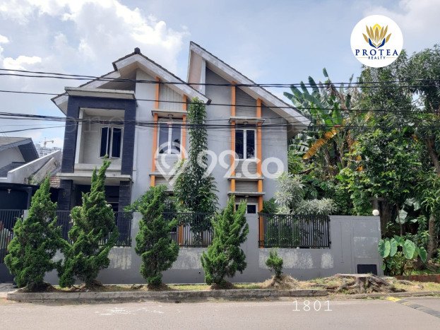 Dijual Rumah Premium dengan Fasilitas Sekitar Lengkap di BSD, Tangerang Selatan Dijual Rumah Premium dengan Fasilitas Sekitar Lengkap di BSD, Tangerang Selatan