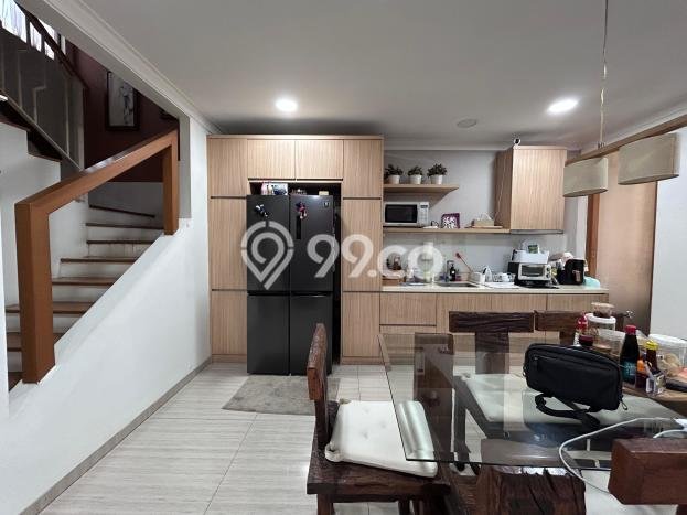 Hunian Mewah Siap Huni LT 216m2 di BSD, Tangerang Selatan Hunian Mewah Siap Huni LT 216m2 di BSD, Tangerang Selatan