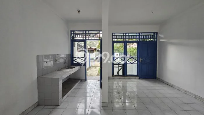 For Sale Hunian Rumah Terawat 3 Kamar di Cikarang, Bekasi For Sale Hunian Rumah Terawat 3 Kamar di Cikarang, Bekasi