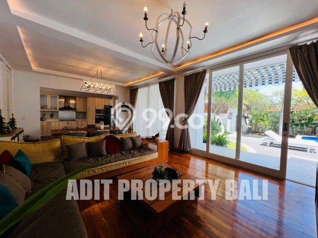 For Sale! Vila Kawasan , Area 490m2m², Lokasi Strategis For Sale! Vila Kawasan , Area 490m2m², Lokasi Strategis