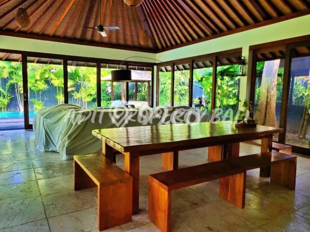 Jual Rumah Mewah Elegan Dengan View Cantik di Jimbaran, Badung Jual Rumah Mewah Elegan Dengan View Cantik di Jimbaran, Badung