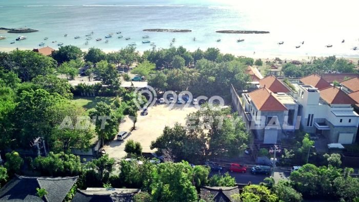 Lahan Strategis di Kuta Dijual dengan Luas 1000m2 Lahan Strategis di Kuta Dijual dengan Luas 1000m2