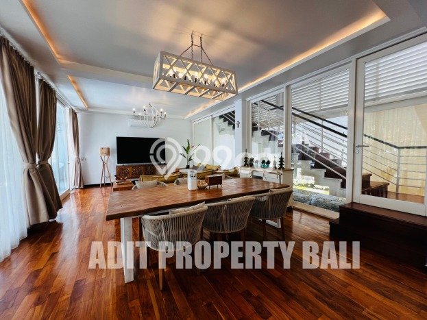 For Sale! Vila Kawasan , Area 490m2m², Lokasi Strategis For Sale! Vila Kawasan , Area 490m2m², Lokasi Strategis