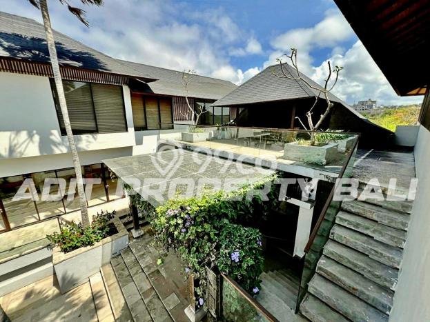 Rumah Elit LB 800m2 Siap Huni Desain Elegan di Jimbaran, Badung Rumah Elit LB 800m2 Siap Huni Desain Elegan di Jimbaran, Badung