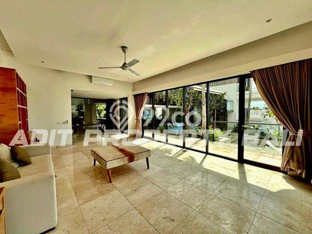 Rumah Elit LB 800m2 Siap Huni Desain Elegan di Jimbaran, Badung Rumah Elit LB 800m2 Siap Huni Desain Elegan di Jimbaran, Badung