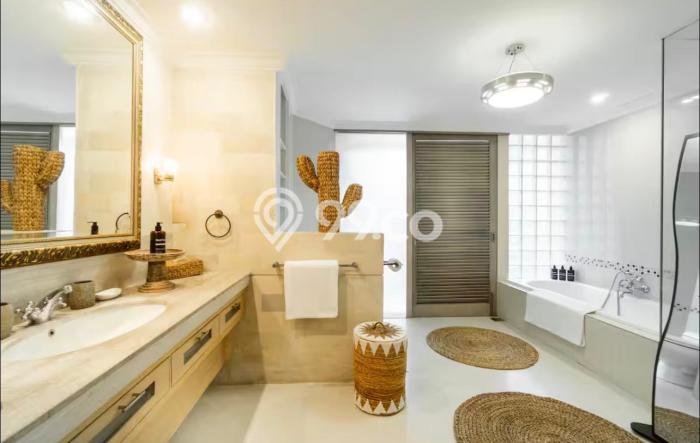 Dijual Vila di , Luas 956m2m², Area nyaman untuk keluarga Dijual Vila di , Luas 956m2m², Area nyaman untuk keluarga
