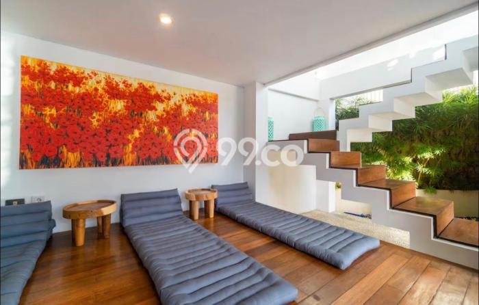 Dijual Vila di , Luas 956m2m², Area nyaman untuk keluarga Dijual Vila di , Luas 956m2m², Area nyaman untuk keluarga
