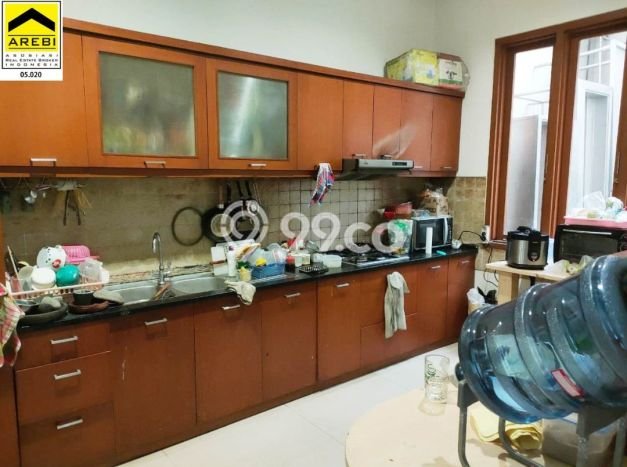 Siap Huni Hunian Elit 7 Kamar di Batununggal Dekat ke Mana Saja Siap Huni Hunian Elit 7 Kamar di Batununggal Dekat ke Mana Saja