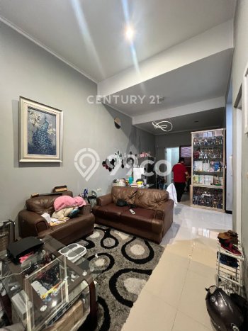 Dijual Hunian Rumah Terawat 2 KT di Taman Kopo Indah, Bandung Dijual Hunian Rumah Terawat 2 KT di Taman Kopo Indah, Bandung
