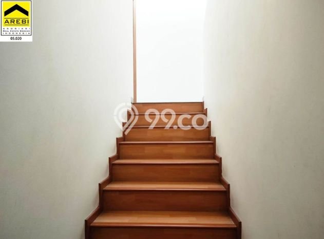 Siap Huni Hunian Elit 7 Kamar di Batununggal Dekat ke Mana Saja Siap Huni Hunian Elit 7 Kamar di Batununggal Dekat ke Mana Saja