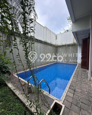 Hunian Modern Disewakan di Pondok Indah Jakarta Selatan 4 KT & 3 KM Hunian Modern Disewakan di Pondok Indah Jakarta Selatan 4 KT & 3 KM