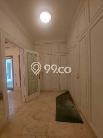 Disewakan! Rumah 5 Kamar Tidur &
5 Kamar Mandi di Lebak Bulus, Jakarta Selatan Disewakan! Rumah 5 Kamar Tidur &
5 Kamar Mandi di Lebak Bulus, Jakarta Selatan