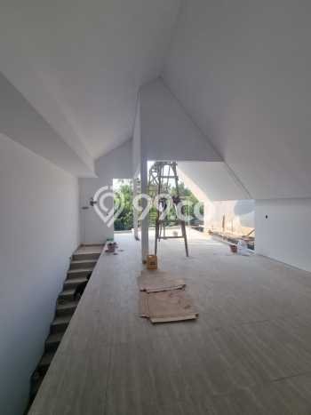 Rumah Luxury Modern Tanpa Renovasi di Kemang Jakarta Selatan Rumah Luxury Modern Tanpa Renovasi di Kemang Jakarta Selatan