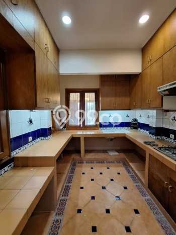 Jual Rumah Luas Megah Dengan View Cantik di Cinere, Jakarta Selatan Jual Rumah Luas Megah Dengan View Cantik di Cinere, Jakarta Selatan