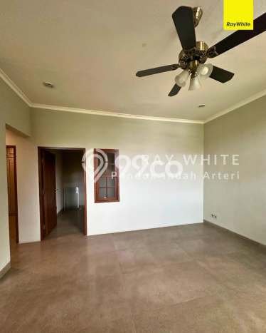 For Sale! Luxury House LT 450m2 Desain Elegan di Pondok Indah For Sale! Luxury House LT 450m2 Desain Elegan di Pondok Indah