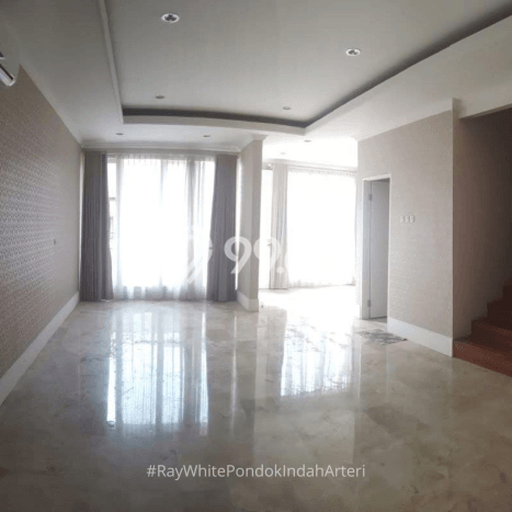 Jual Rumah Luas Megah Dengan View Eksklusif di Pondok Indah, Jakarta Selatan Jual Rumah Luas Megah Dengan View Eksklusif di Pondok Indah, Jakarta Selatan