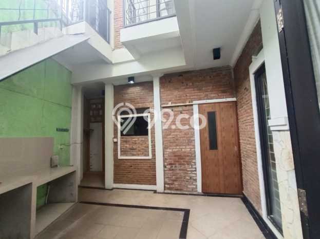 Rumah Modern Minimalis 4 Kamar Siap Huni di Ciputat Timur Rumah Modern Minimalis 4 Kamar Siap Huni di Ciputat Timur