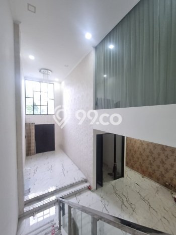Rumah Mewah LB 200m2 Siap Huni Desain Elegan di Pondok Indah, Jakarta Selatan Rumah Mewah LB 200m2 Siap Huni Desain Elegan di Pondok Indah, Jakarta Selatan