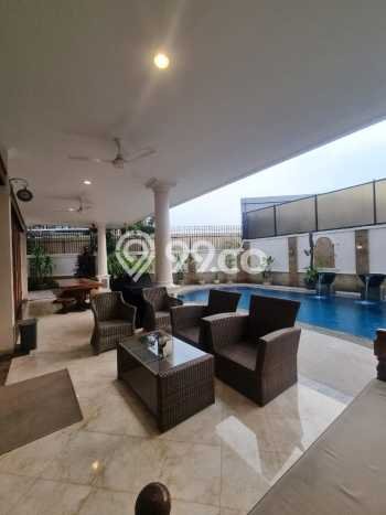 Rumah Elit LB 466m2 Siap Huni Desain Elegan di Kemang, Jakarta Selatan Rumah Elit LB 466m2 Siap Huni Desain Elegan di Kemang, Jakarta Selatan