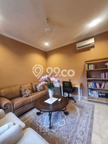 Rumah Elit LB 466m2 Siap Huni Desain Elegan di Kemang, Jakarta Selatan Rumah Elit LB 466m2 Siap Huni Desain Elegan di Kemang, Jakarta Selatan