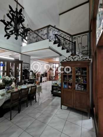 For Sale! Luxury House LT 272m2 Desain Elegan di Cipete For Sale! Luxury House LT 272m2 Desain Elegan di Cipete