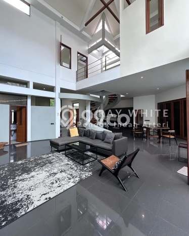 Hunian Modern Disewakan di Pondok Indah Jakarta Selatan 4 KT & 3 KM Hunian Modern Disewakan di Pondok Indah Jakarta Selatan 4 KT & 3 KM