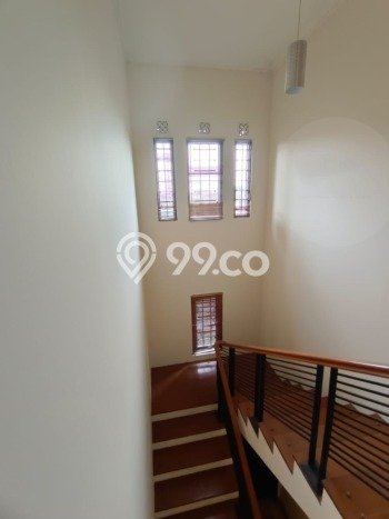 Dijual Rumah Luas Elegan Dengan View Eksklusif di Meruya, Jakarta Barat Dijual Rumah Luas Elegan Dengan View Eksklusif di Meruya, Jakarta Barat