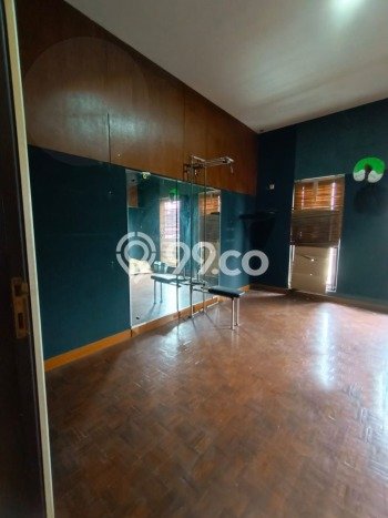 Dijual Rumah Luas Elegan Dengan View Eksklusif di Meruya, Jakarta Barat Dijual Rumah Luas Elegan Dengan View Eksklusif di Meruya, Jakarta Barat