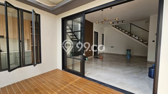 Rumah 2 Lantai Baru di BSD Kencana Loka, Tangerang Rumah 2 Lantai Baru di BSD Kencana Loka, Tangerang