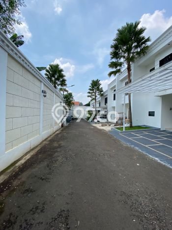 Hunian Elit LB 150m2 Siap Pakai Desain Elegan di Lebak Bulus, Jakarta Selatan Hunian Elit LB 150m2 Siap Pakai Desain Elegan di Lebak Bulus, Jakarta Selatan