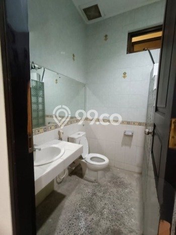 Dijual Rumah Luas Elegan Dengan View Eksklusif di Meruya, Jakarta Barat Dijual Rumah Luas Elegan Dengan View Eksklusif di Meruya, Jakarta Barat